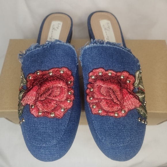 Vintage Havanah Rose Blue Denim Embroidered Floral Mules / Slides 7.5 NWT RARE - Picture 3 of 7